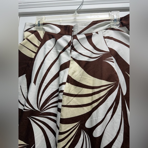 White House Black Market Brown and Cream A-Line Skirt - Picture 5 of 7